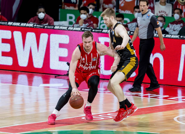 总决赛才刚 总决赛才刚